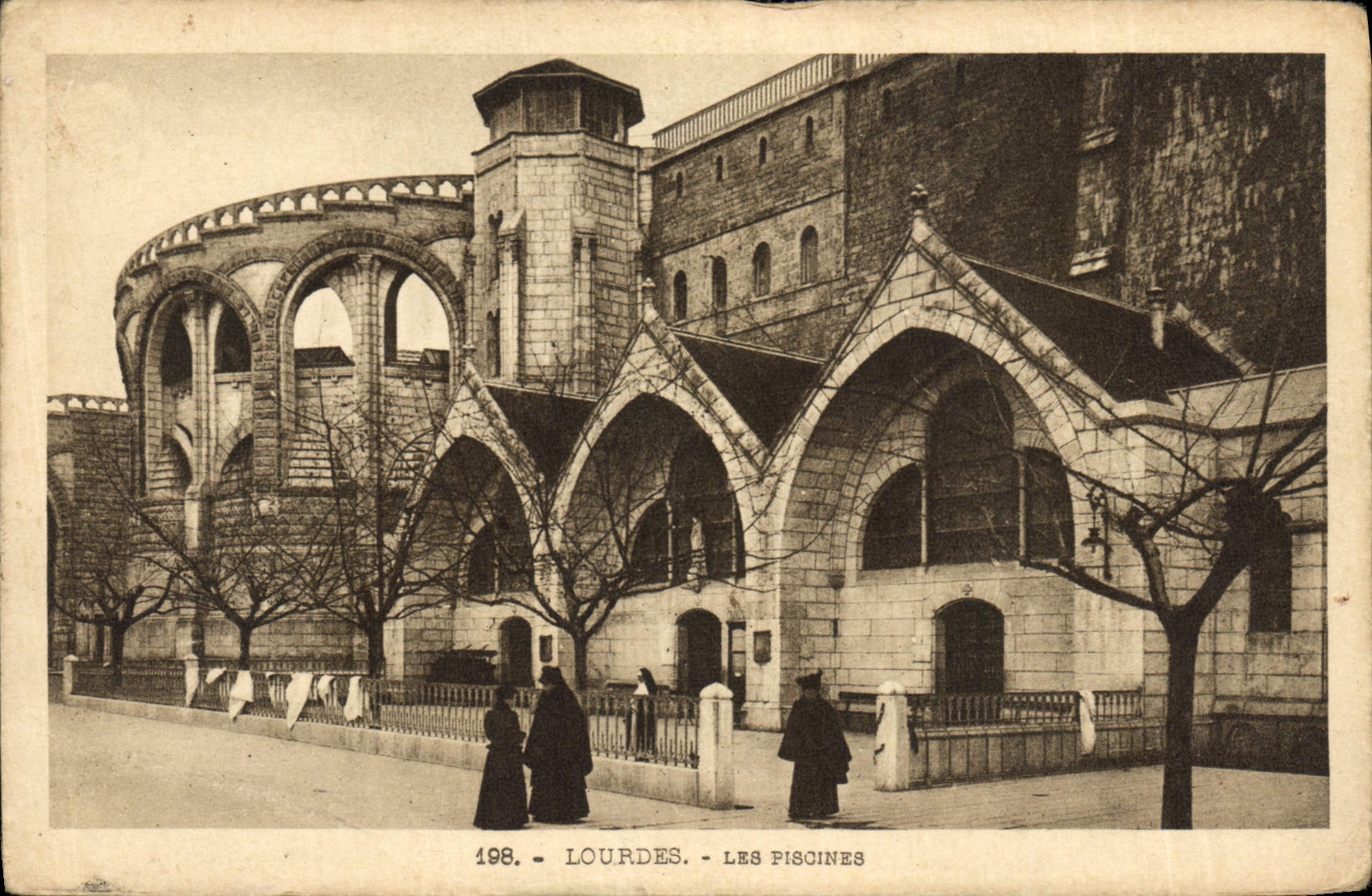 CPA Lourdes les Piscines 