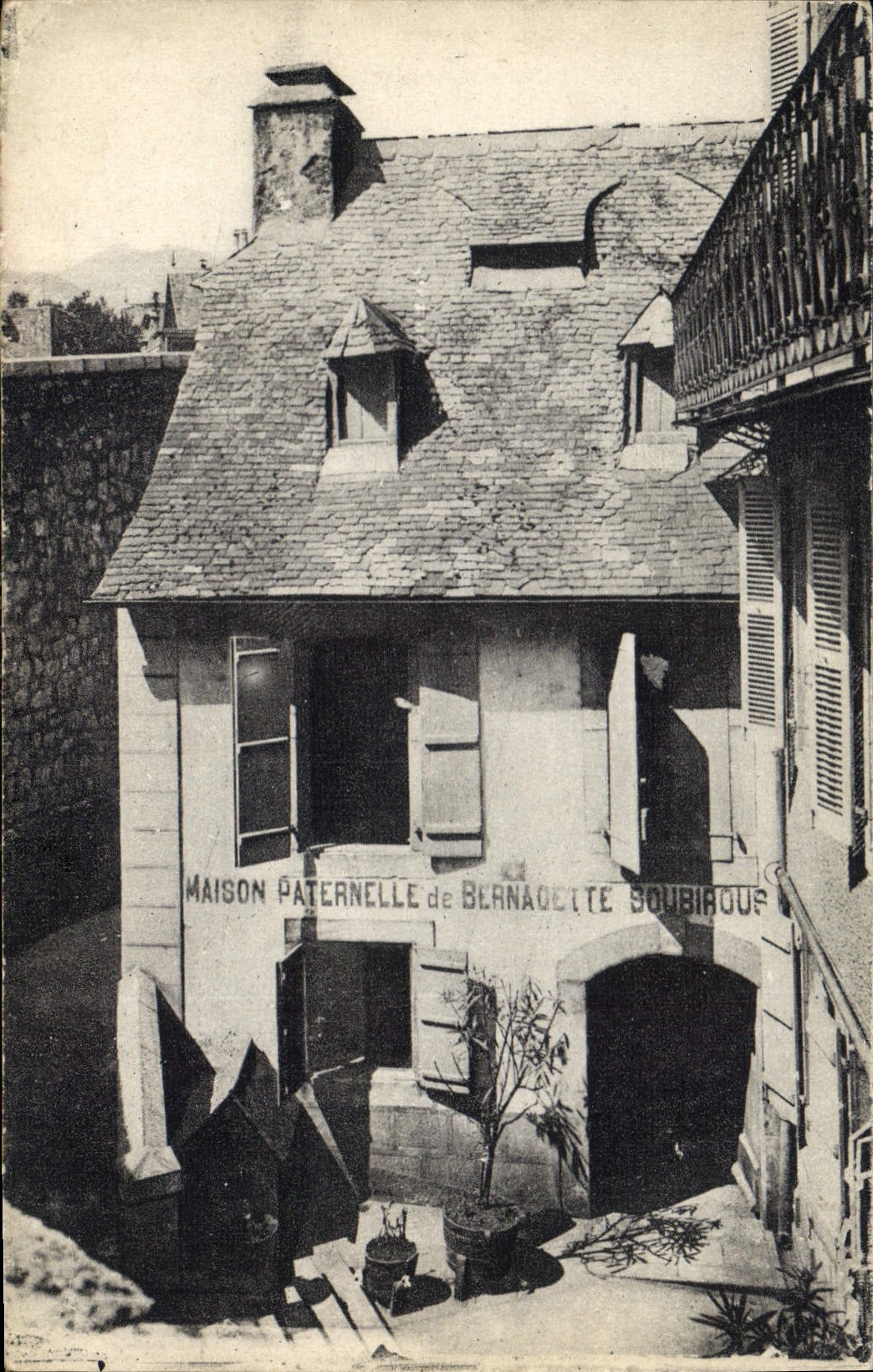 CPA Les Hautes Pyrenees Lourdes Maison Paternelle de Bernadette Soubirous 