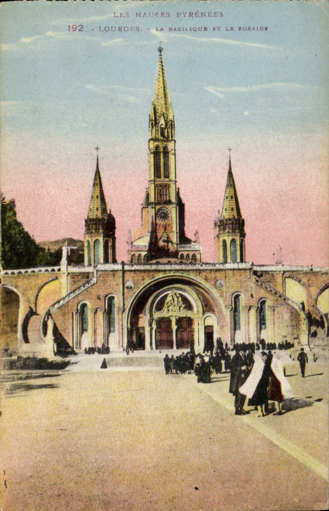CPA Les Hautes Pyrenees Lourdes la Basilique et le Rosaire 