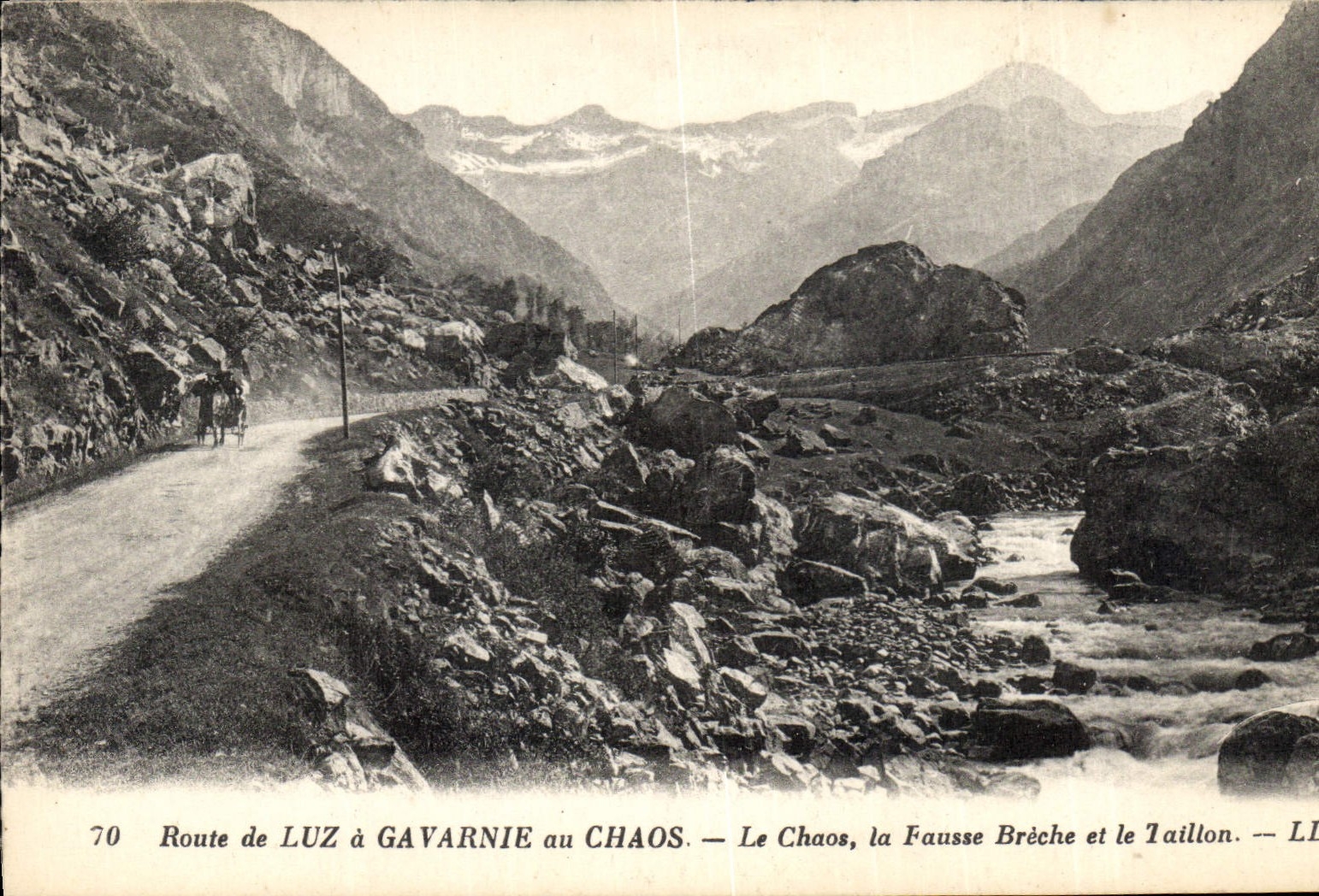 CPA Route de Luz a Gavarnie au Chaos le Chaos la Fausse Breche et le Taillon
