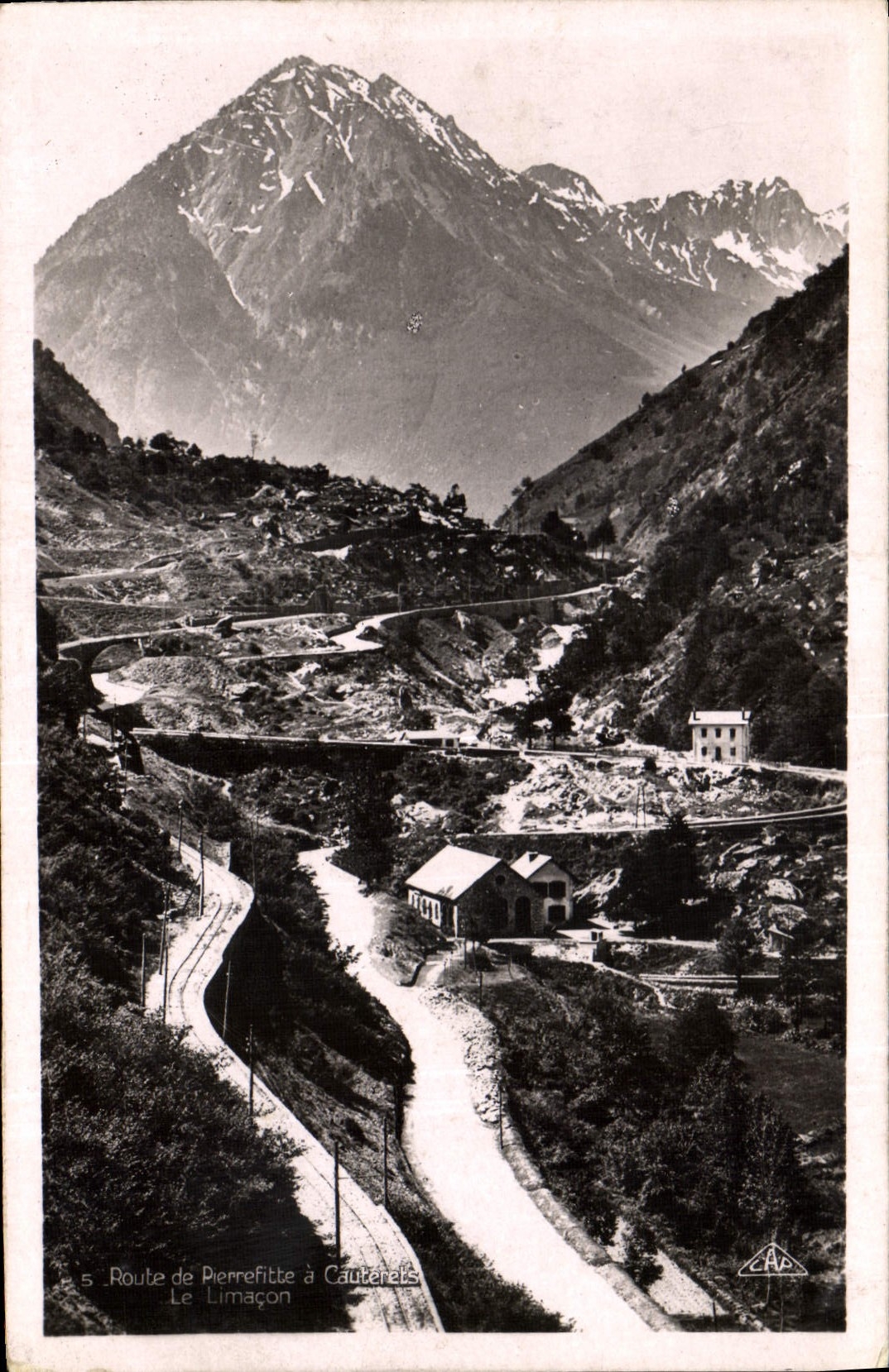 CPA Route de Perrefitte a Cauterets le Limacon 