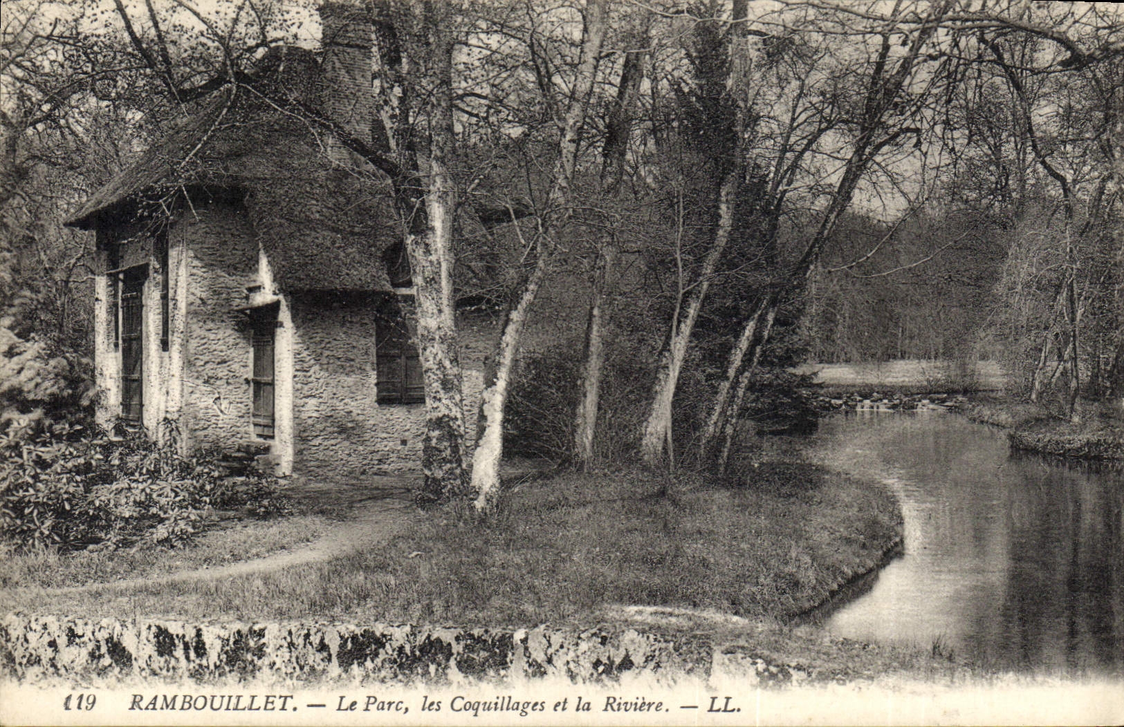 CPA Rambouillet le Parc les Coquillages et la Riviere