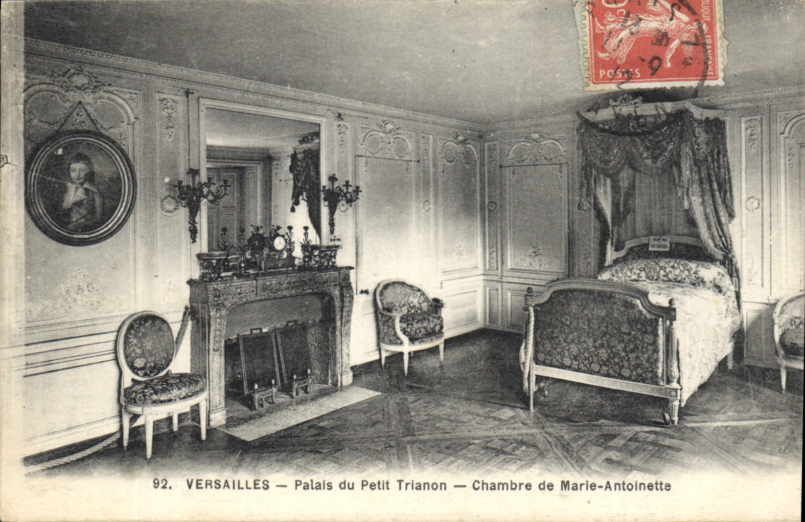 CPA Versailles Palais du Petit Trianon Chambre de Marie Antoinette 