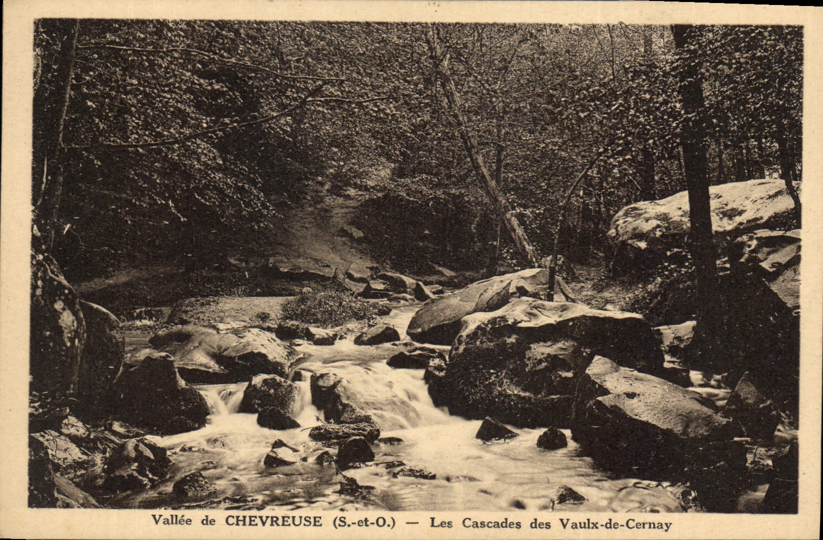 CPA Vallee de Chevreuse S et O Les Cascades des Vaulx de Cernay