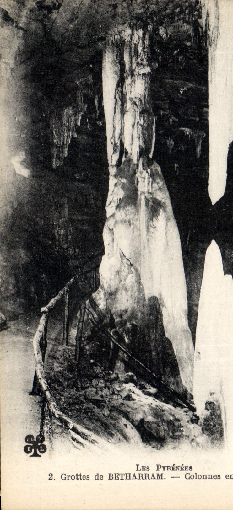 CPA Les Pyrenees Grottes de Betharram Colonnes 