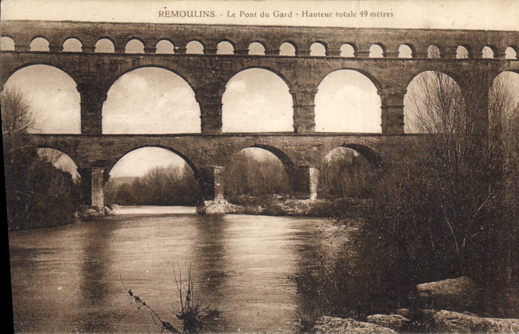 CPA Remoulins Le Pont du Gard 