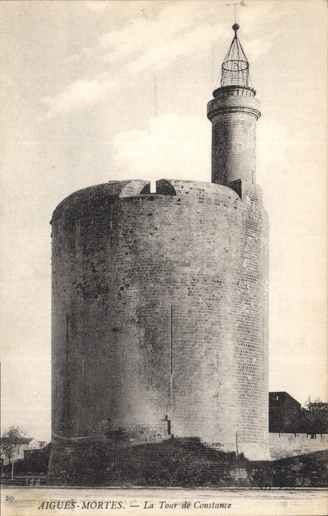 CPA Aigues Mortes La Tour de Constance 