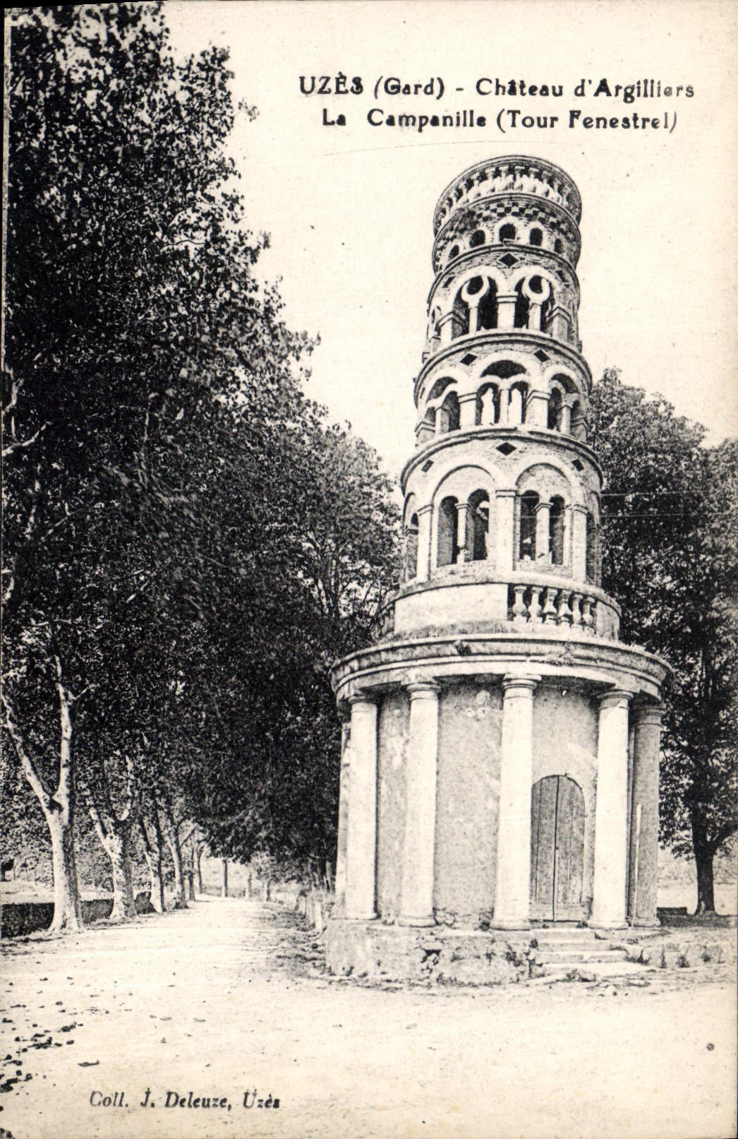 CPA Uzes Gard Chateau d'Argilliers La Campanille Tour Fenestre