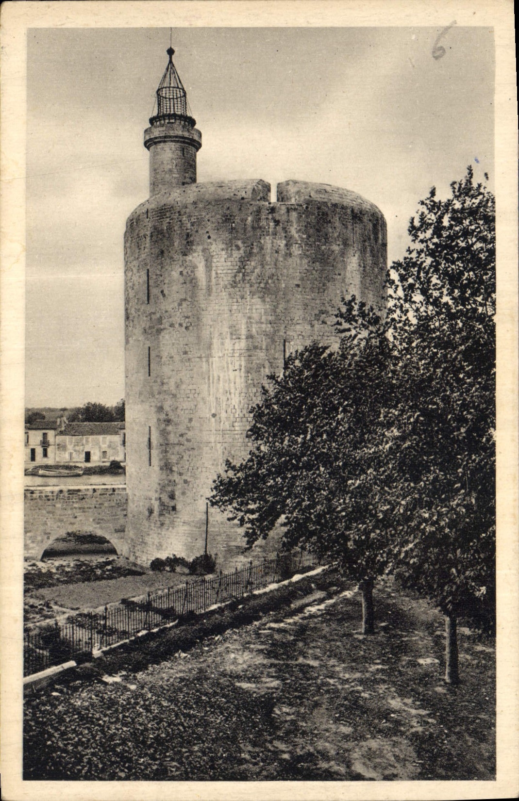 CPA Aigues Mortes Gard Tour de Constance 