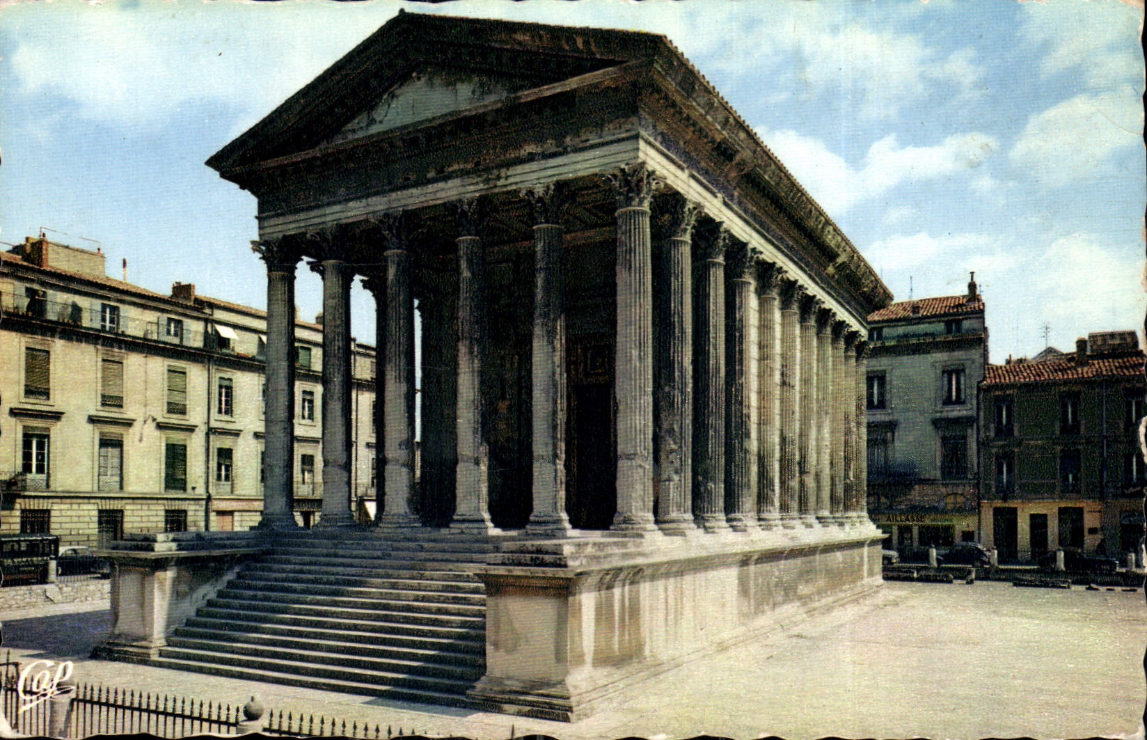 CPA Nimes La maison carree