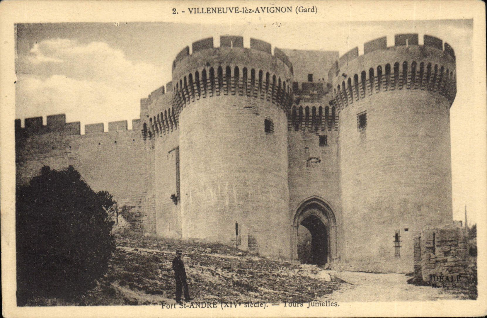 CPA Villeneuve lez Avignon Gard Fort St Andre Tours jumelles