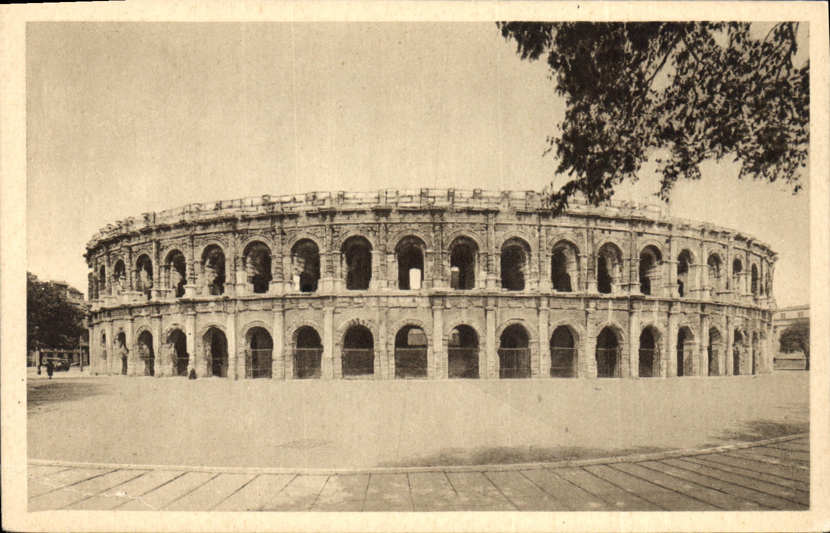 CPA Nimes Les Arenes Cote sud