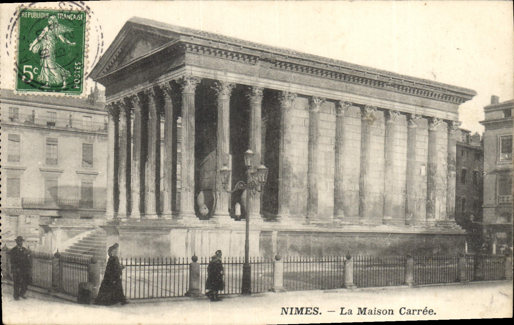 CPA Nimes La Maison Carree 
