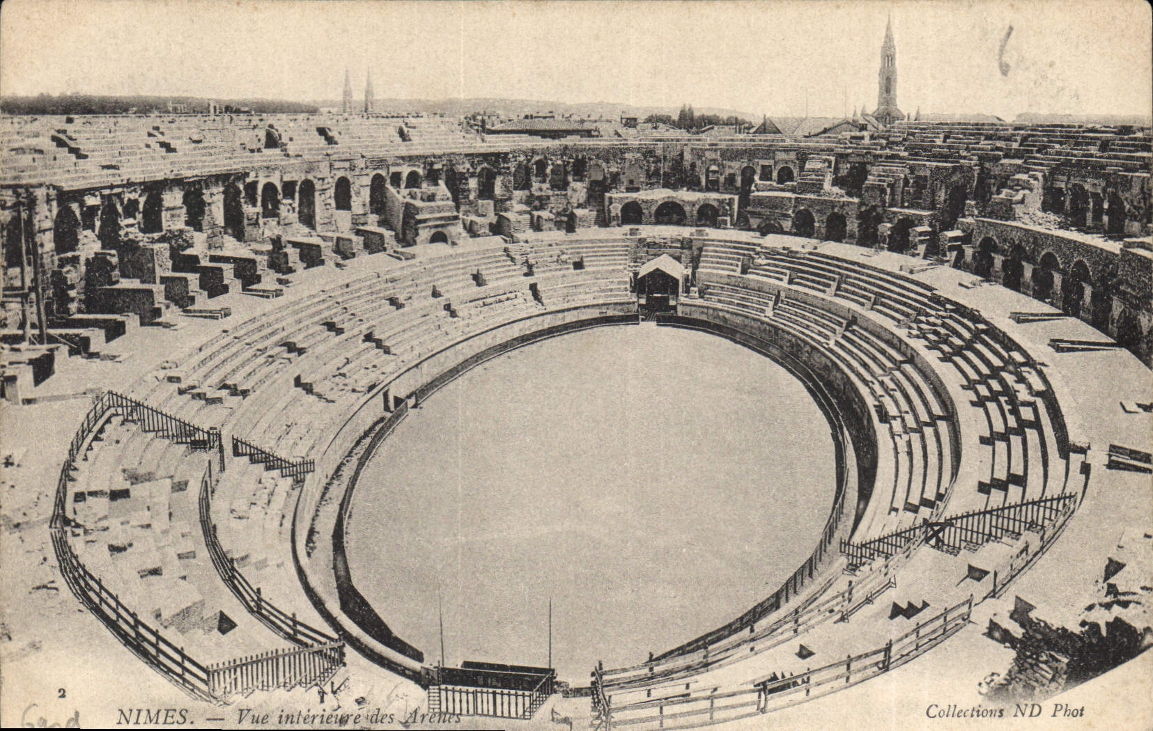 CPA Nimes Vue interieure des Arenes 