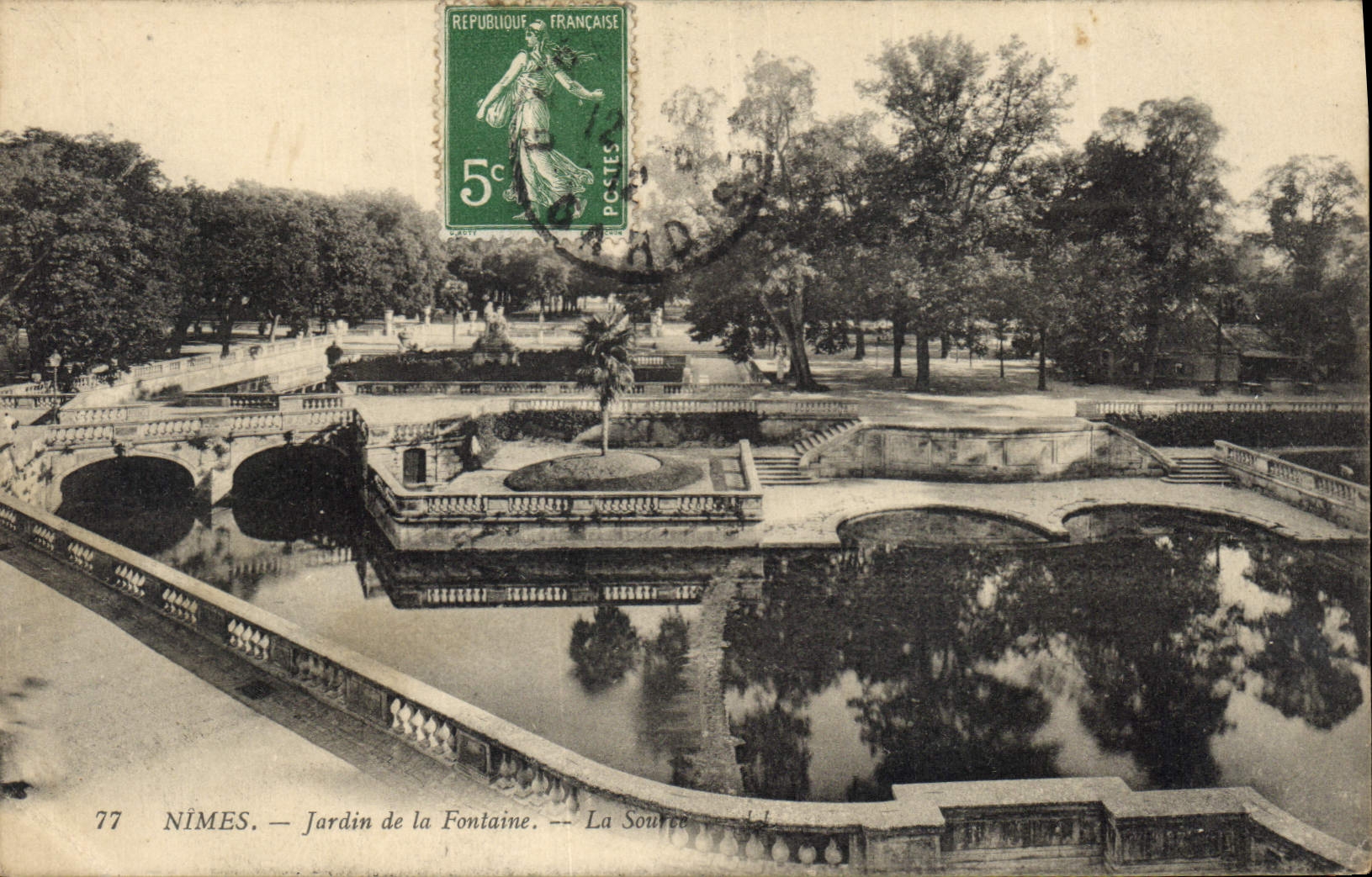 CPA Nimes Jardin de la Fontaine La Source 