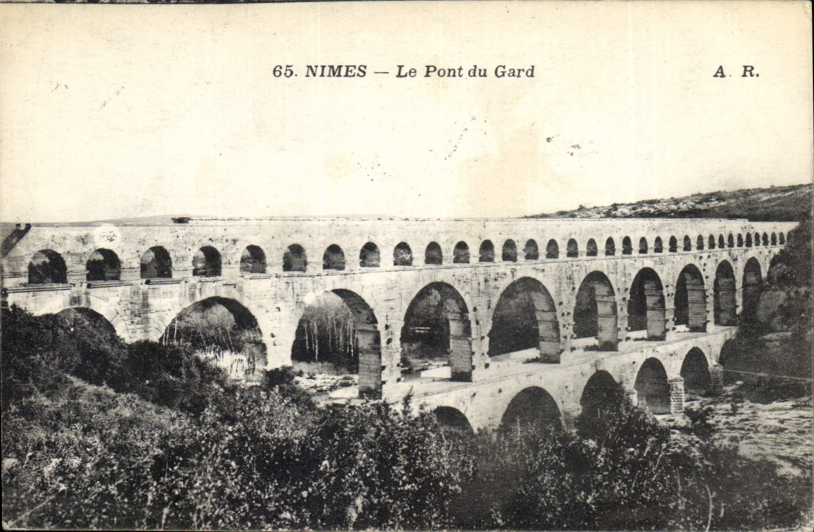 CPA Nimes Le Pont du Gard 