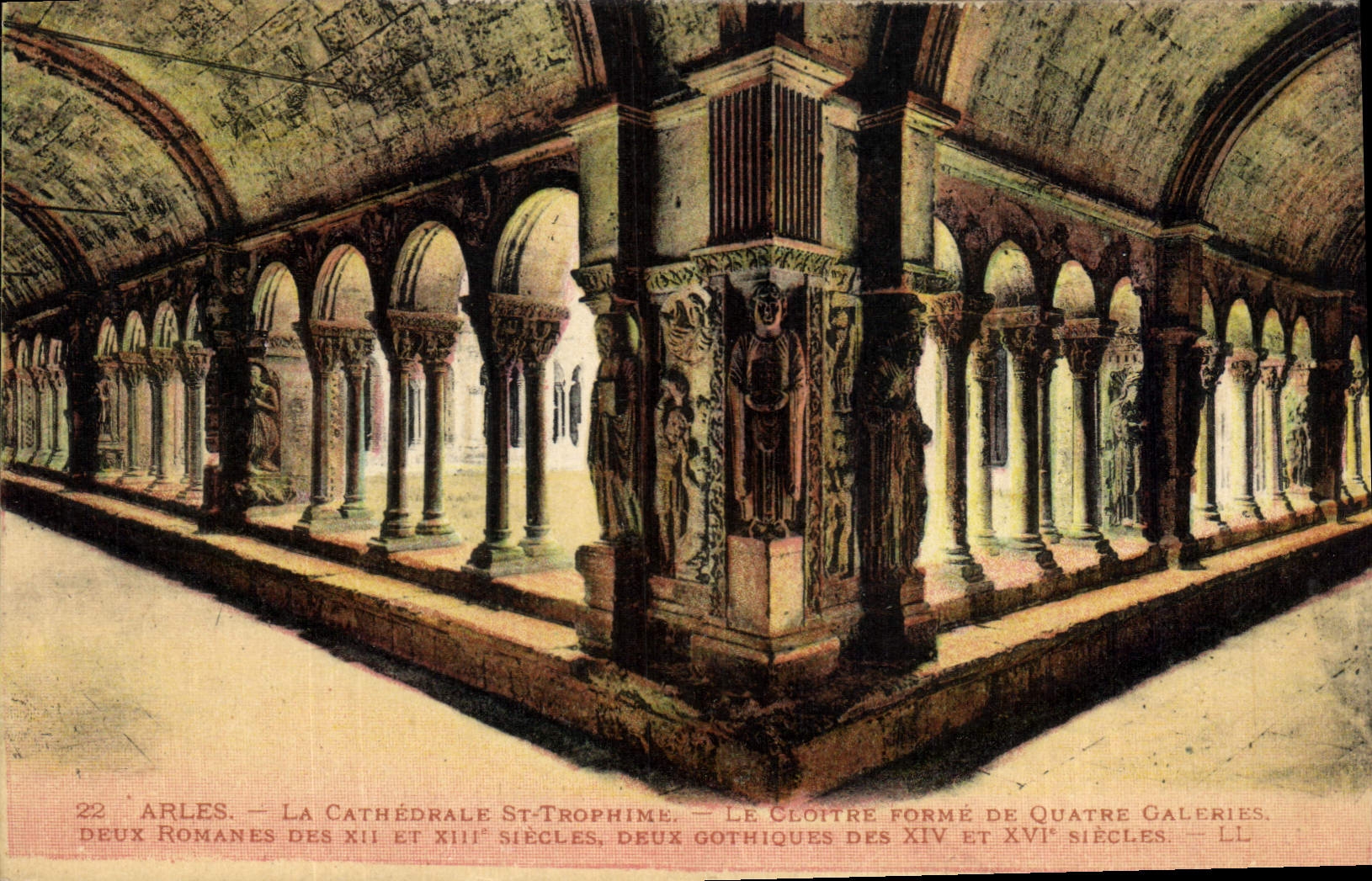 CPA Arles La Cathedrale St Trophine Le Cloitre forme de Quatre Galeries 