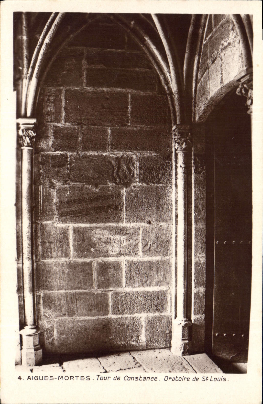 CPA Aigues Mortes Tour de Constrance 