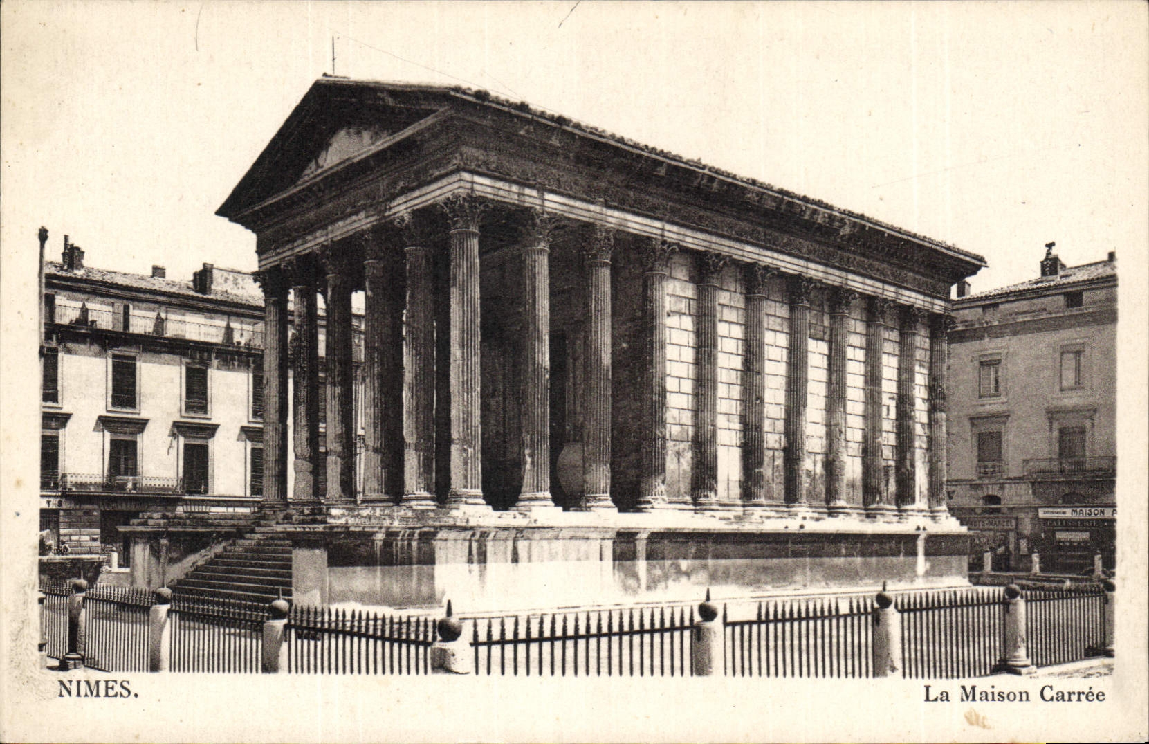 CPA Nimes La Maison Garree 