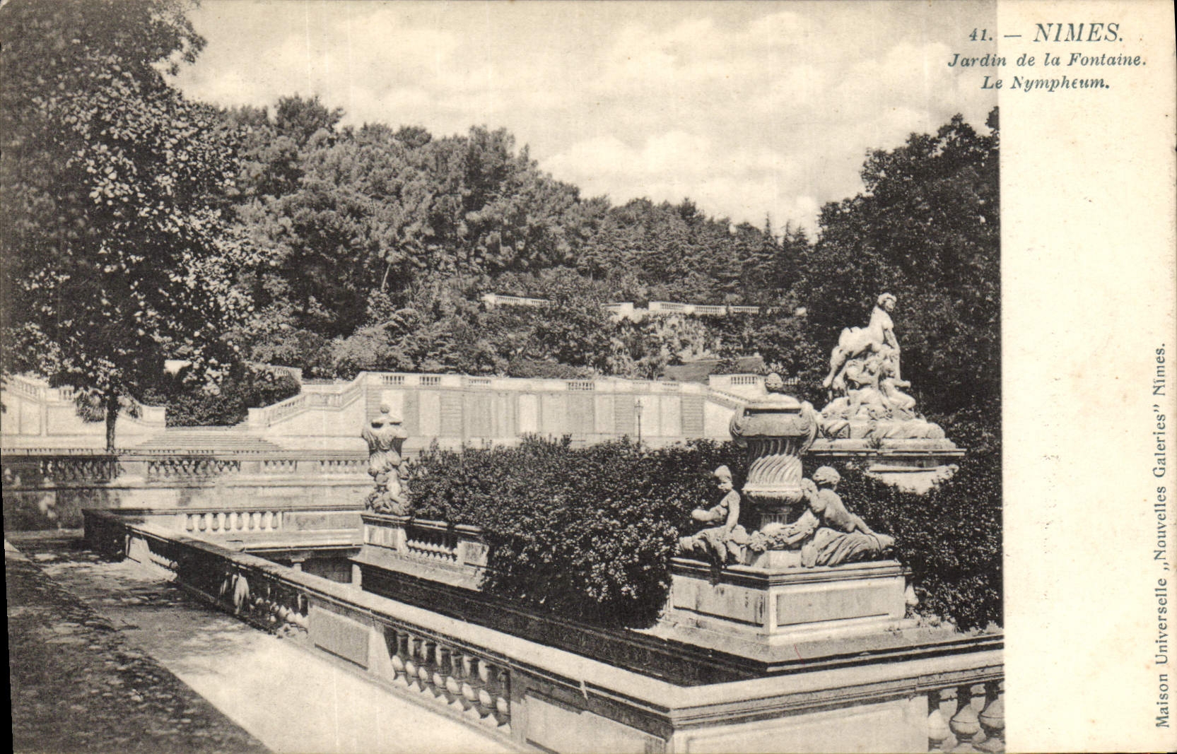 CPA Nimes Jardin de la Fontaine 