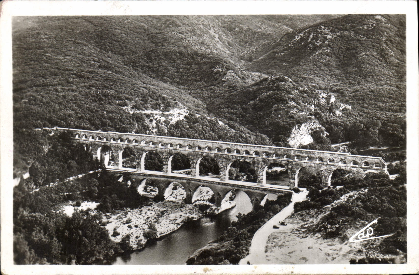 CPA Le Pont du Gard 