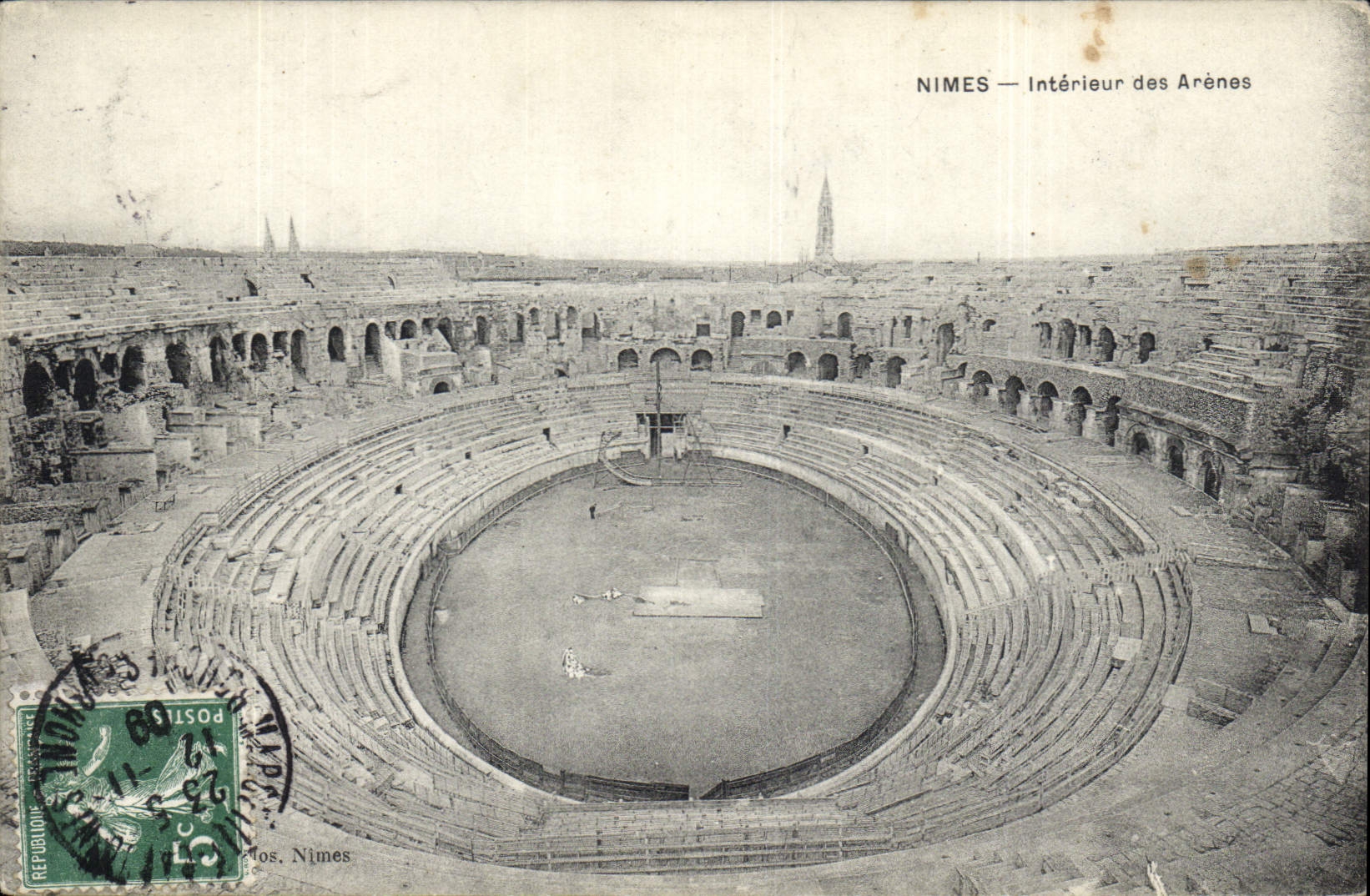 CPA Nimes Interieur des Arenes 