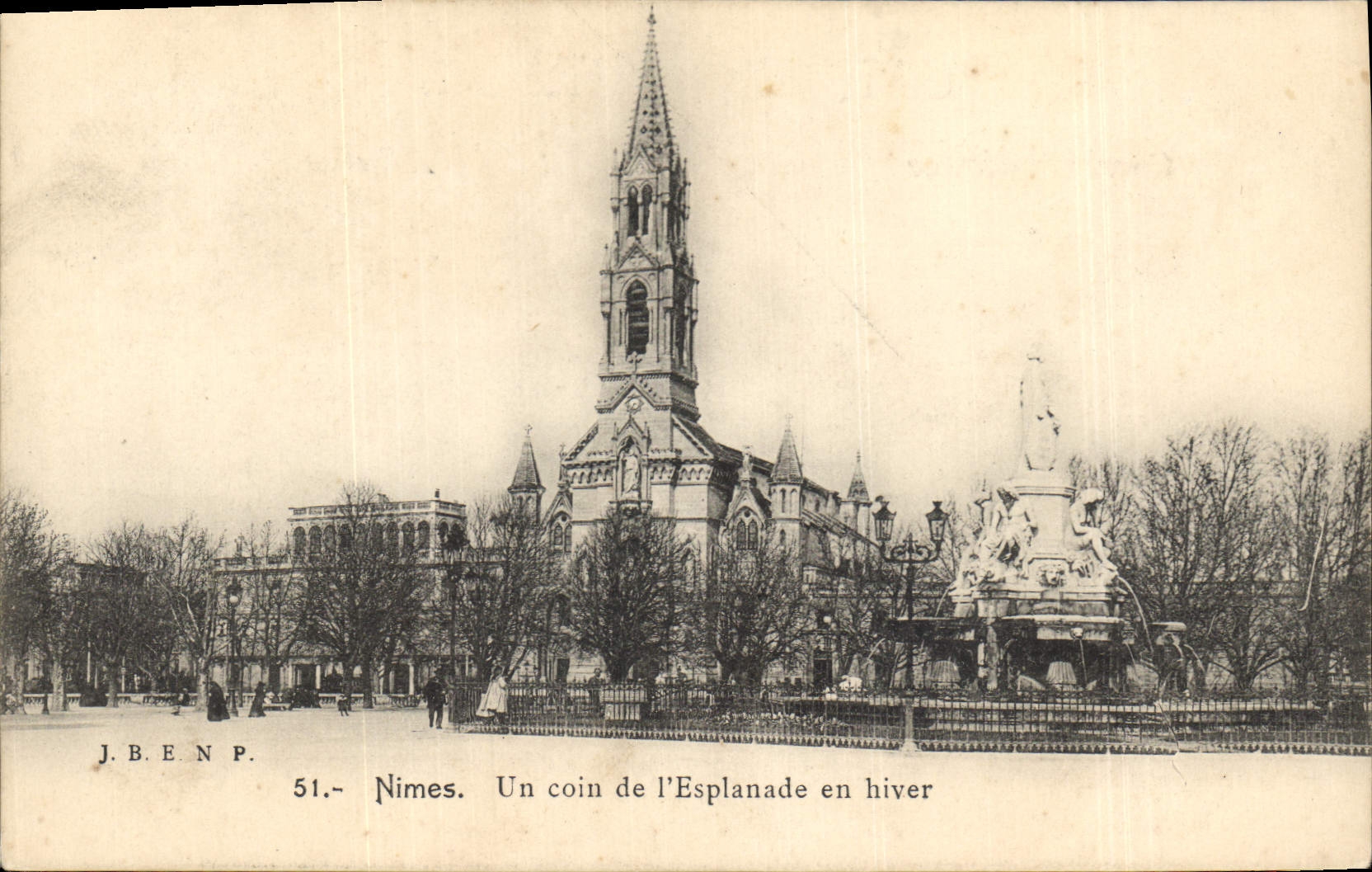 CPA Nimes un coin de l'Esplanade en hiver 