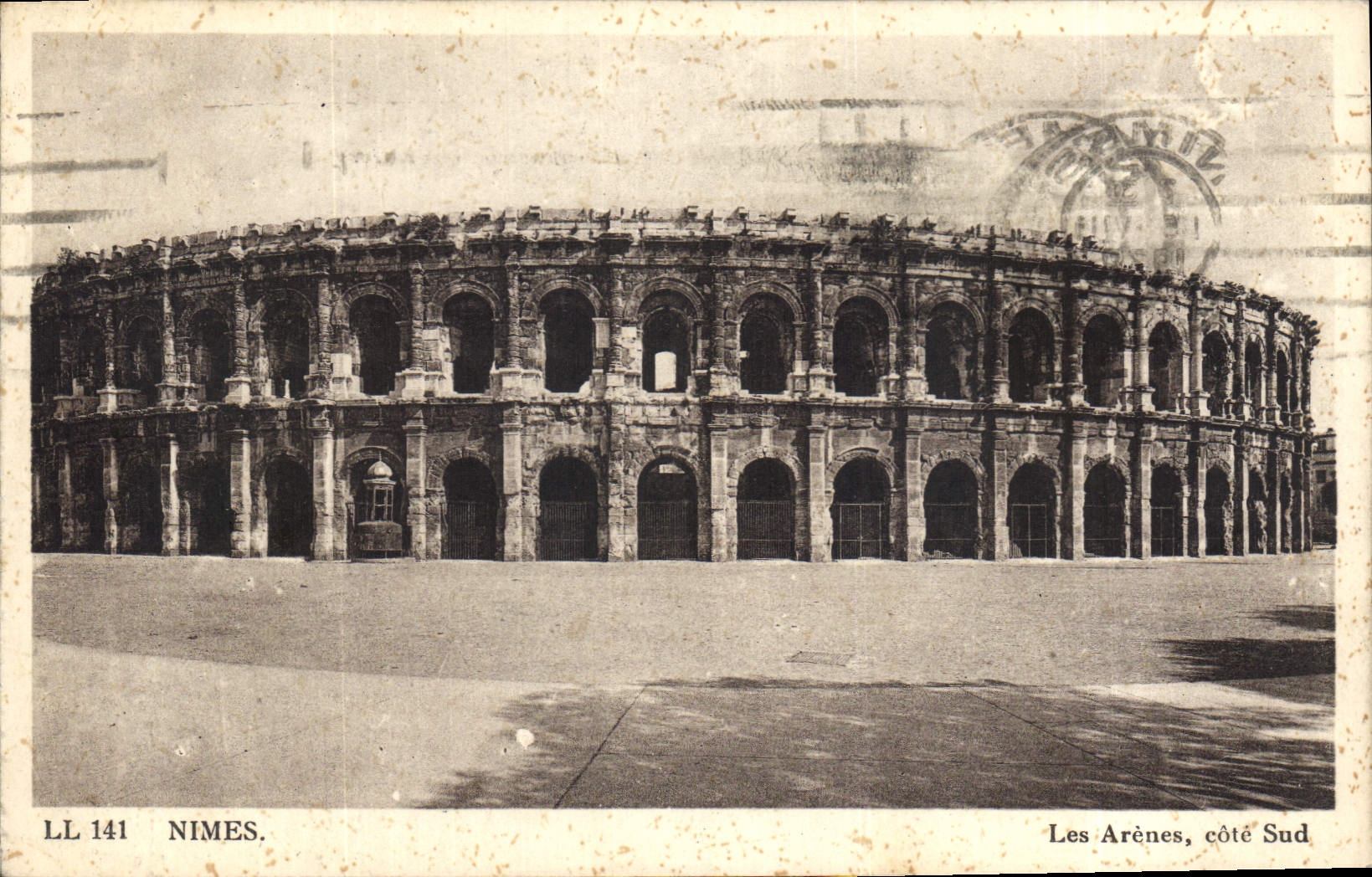 CPA Nimes Les Arenes cote sud 