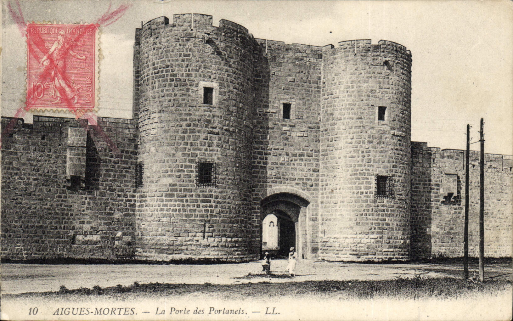 CPA Aigues Mortes la Porte des Portanets 