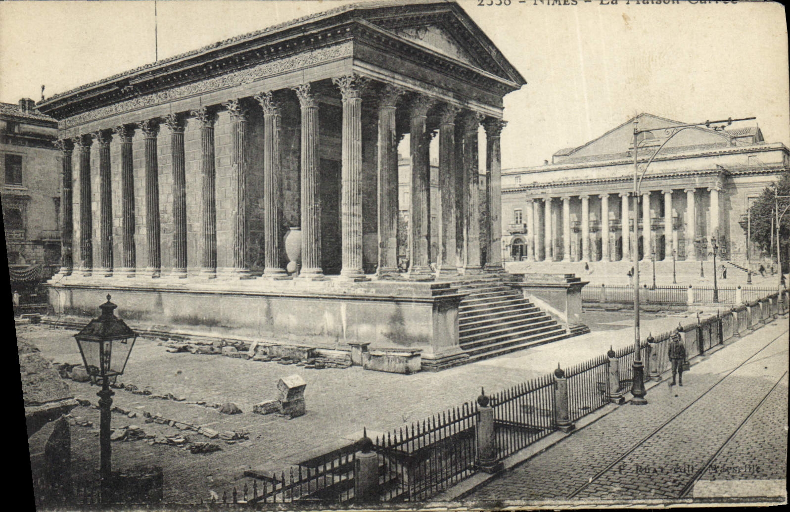 CPA Nimes la Maison Carree 