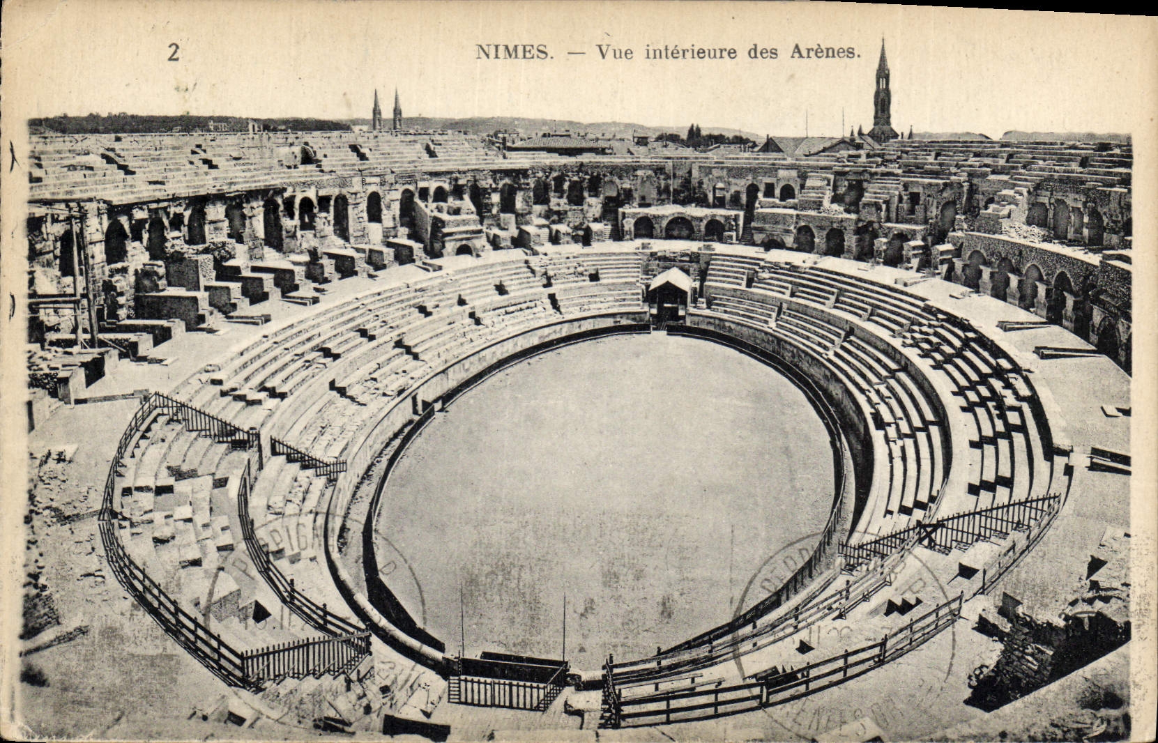 CPA Nimes vue interieure des Arenes