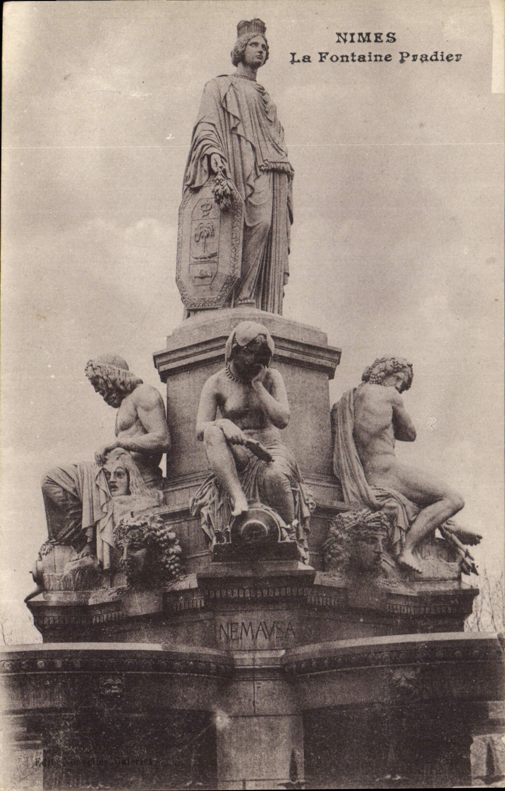 CPA Nimes La Fontaine Pradier 