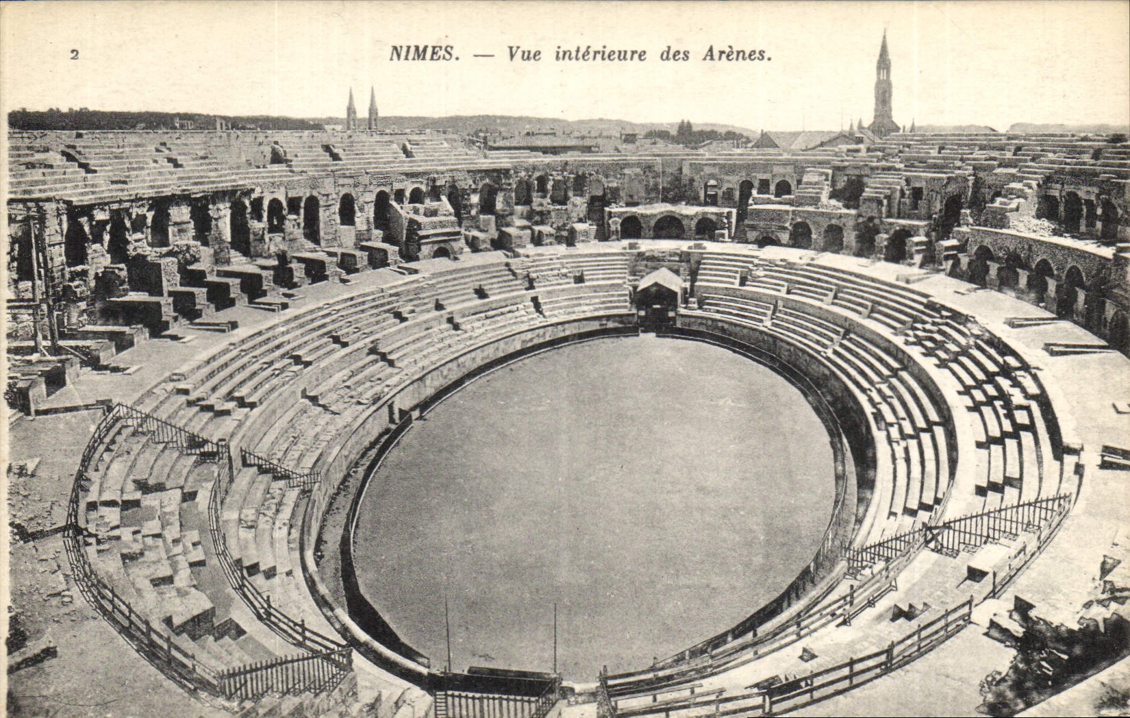 CPA Nimes vue interieure des Arenes 