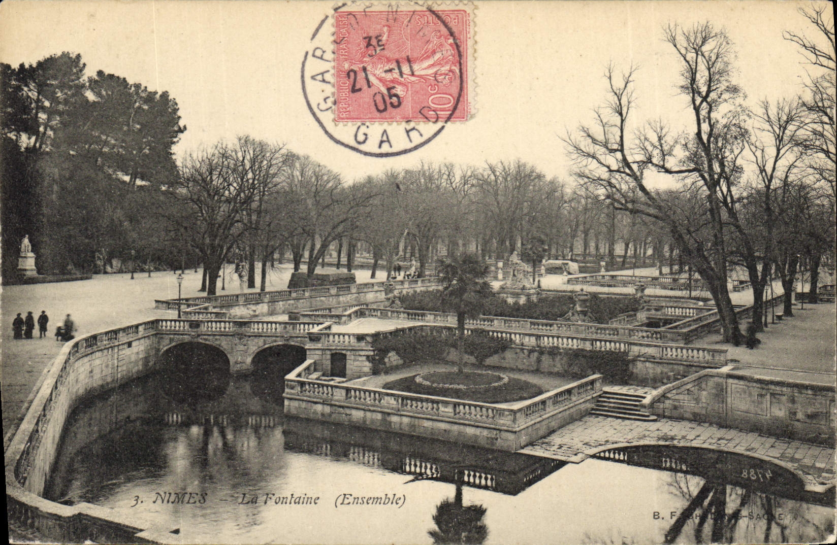 CPA Nimes la Fontaine Ensemble 