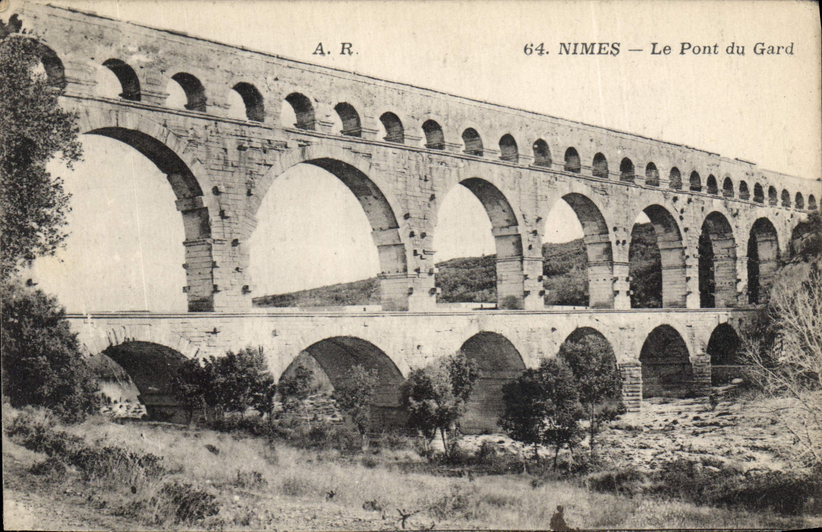 CPA Nimes Le Pont du Gard 