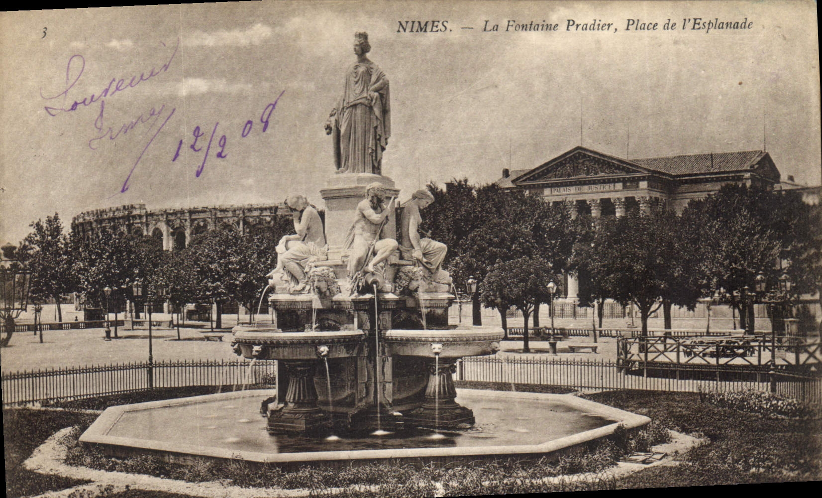 CPA Nimes La Fontaine Pradier Place de l'Esplanade