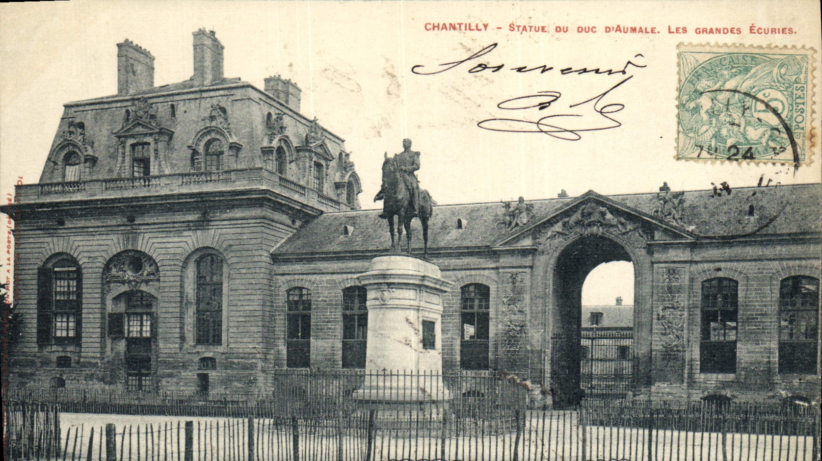 CPA Chantilly Statue du Duc d'Aumale les grandes Ecuries 