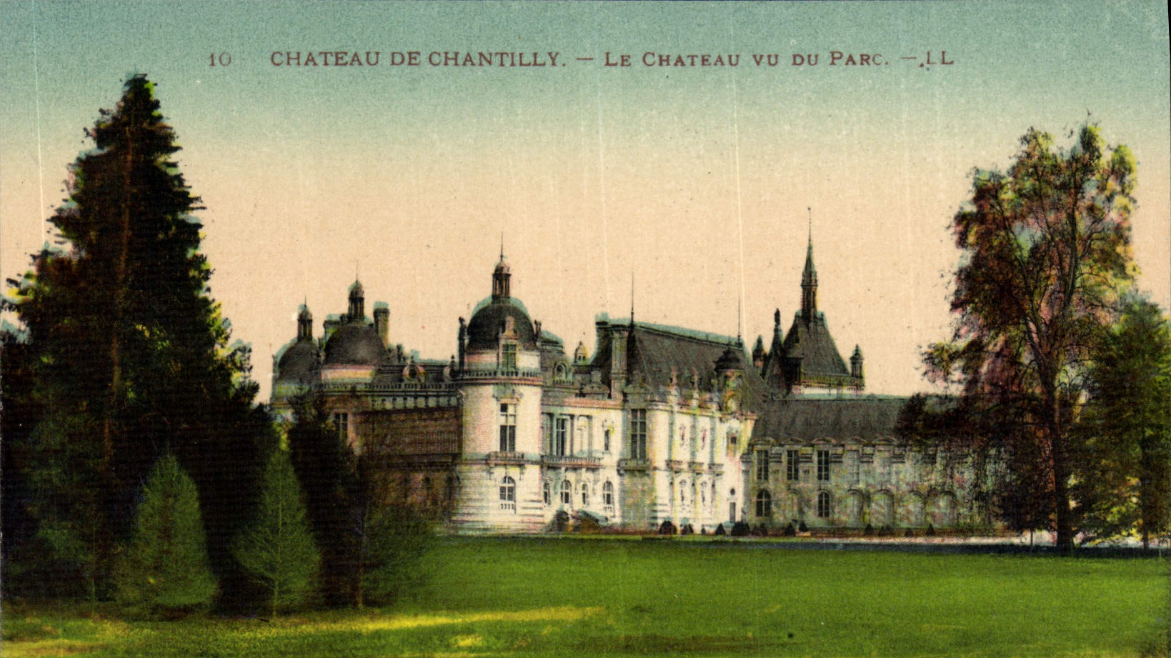 CPA Chateau de Chantilly le Chateau vu du Parc