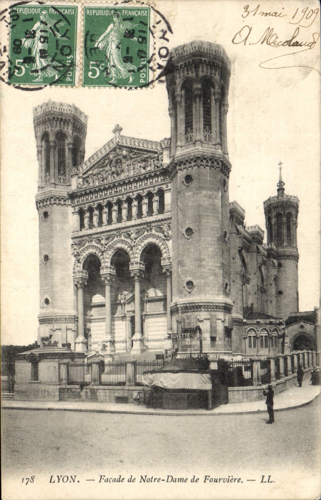 CPA Lyon Facade de Notre Dame de Fourviere 