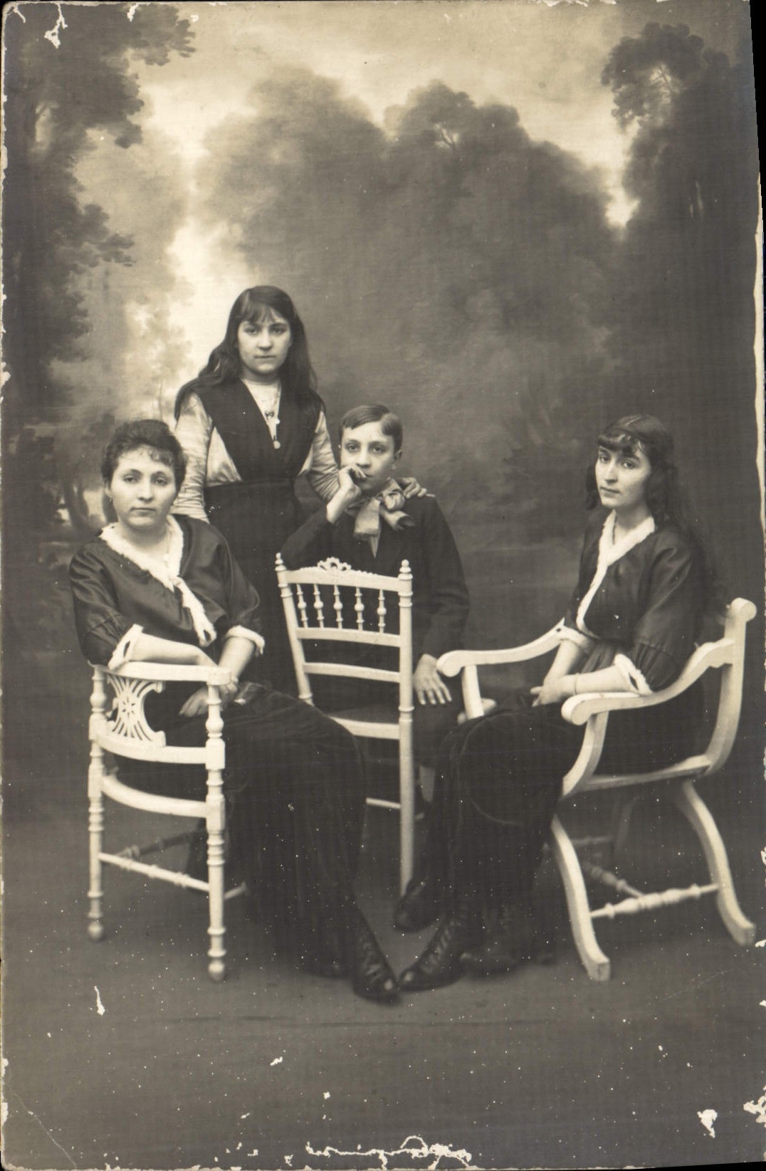 CARTE PHOTO Personnages