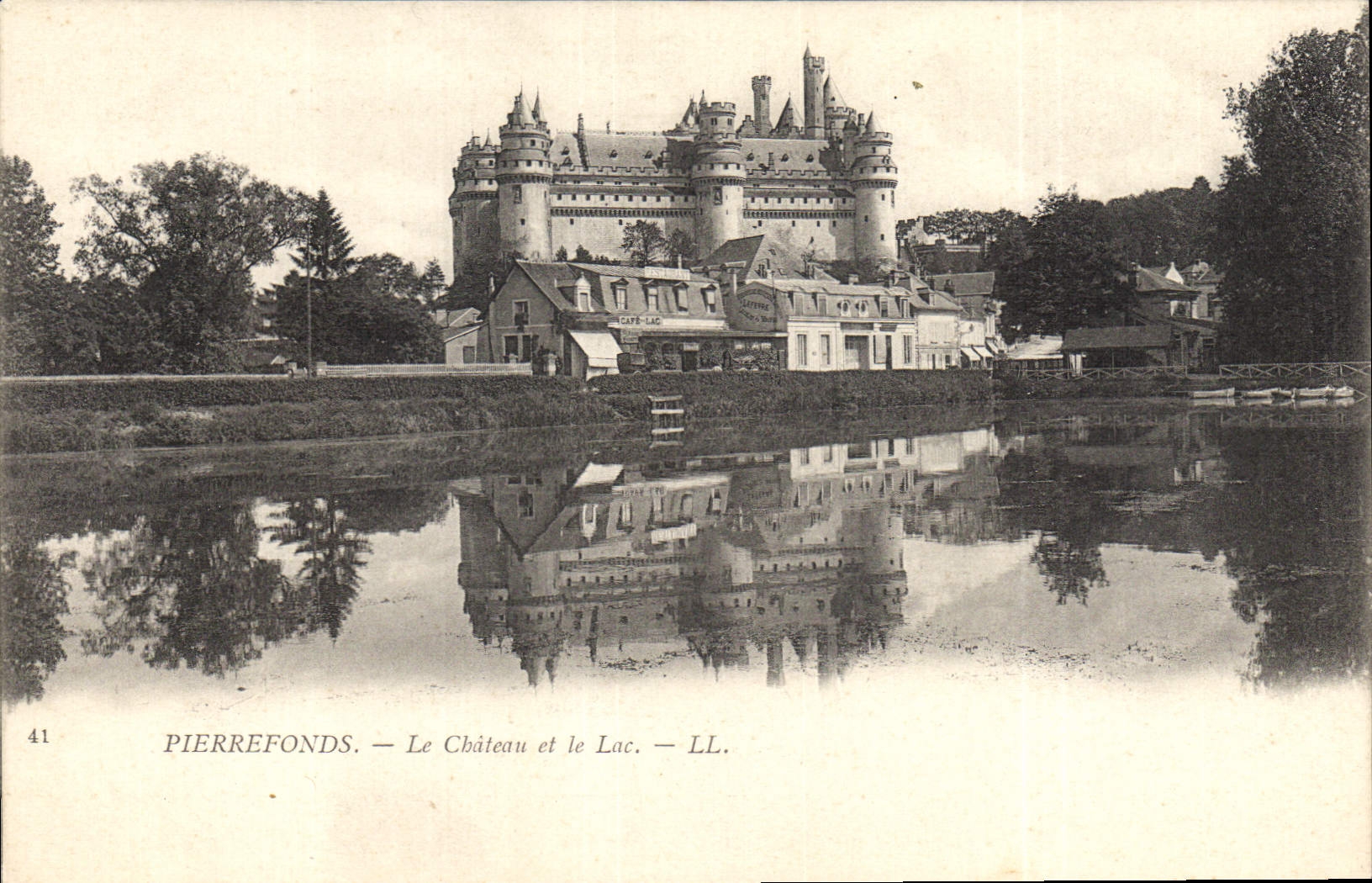 CPA Pierrefonds le Chateau et le Lac 