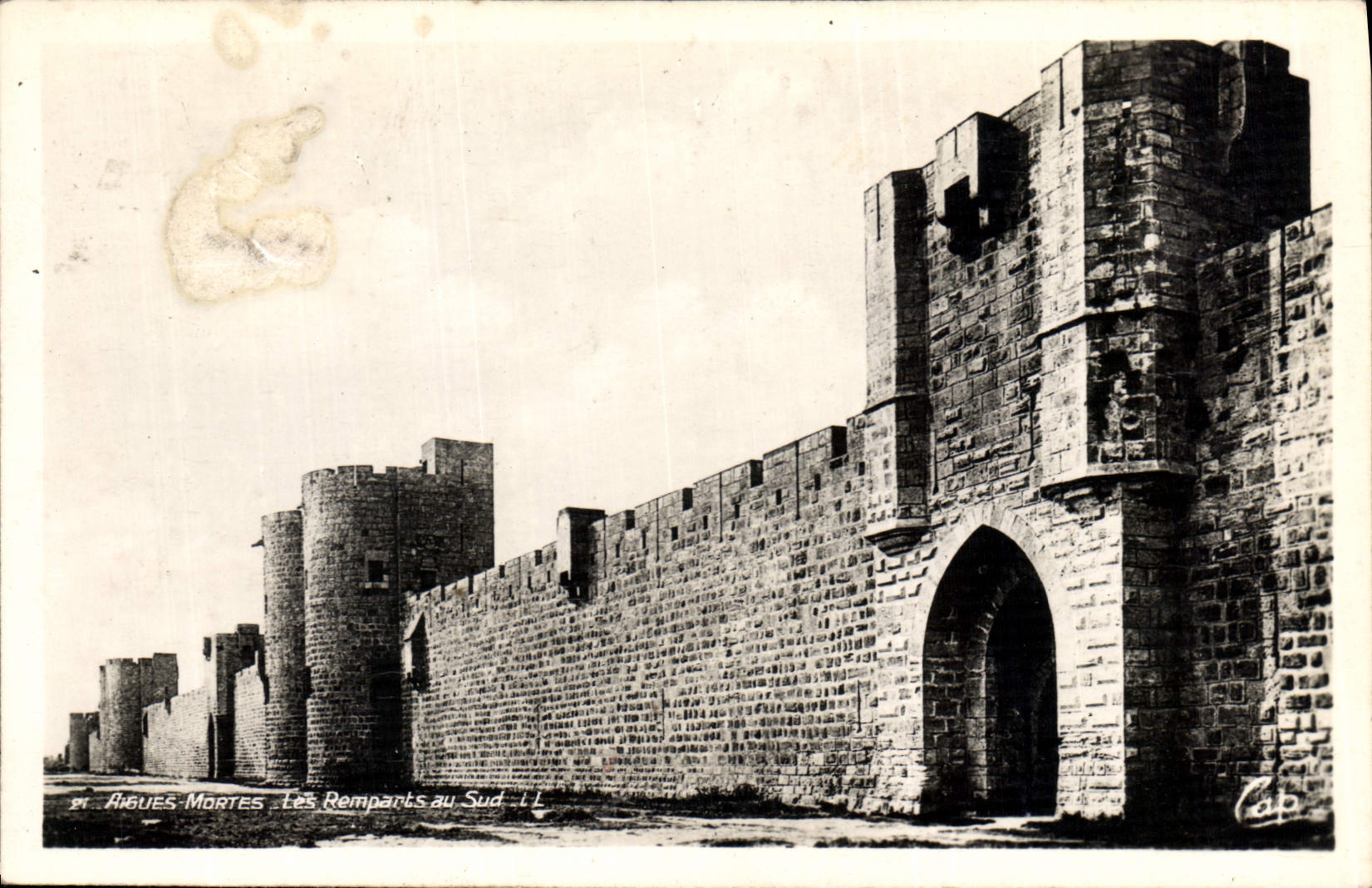 CPA Aigues Mortes les Remparts au Sud 