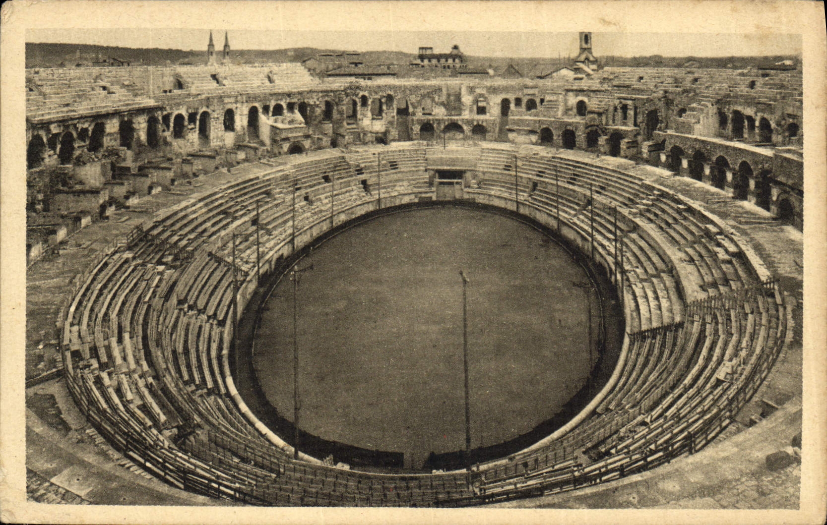 CPA Nimes Gard Interieur des Arenes 