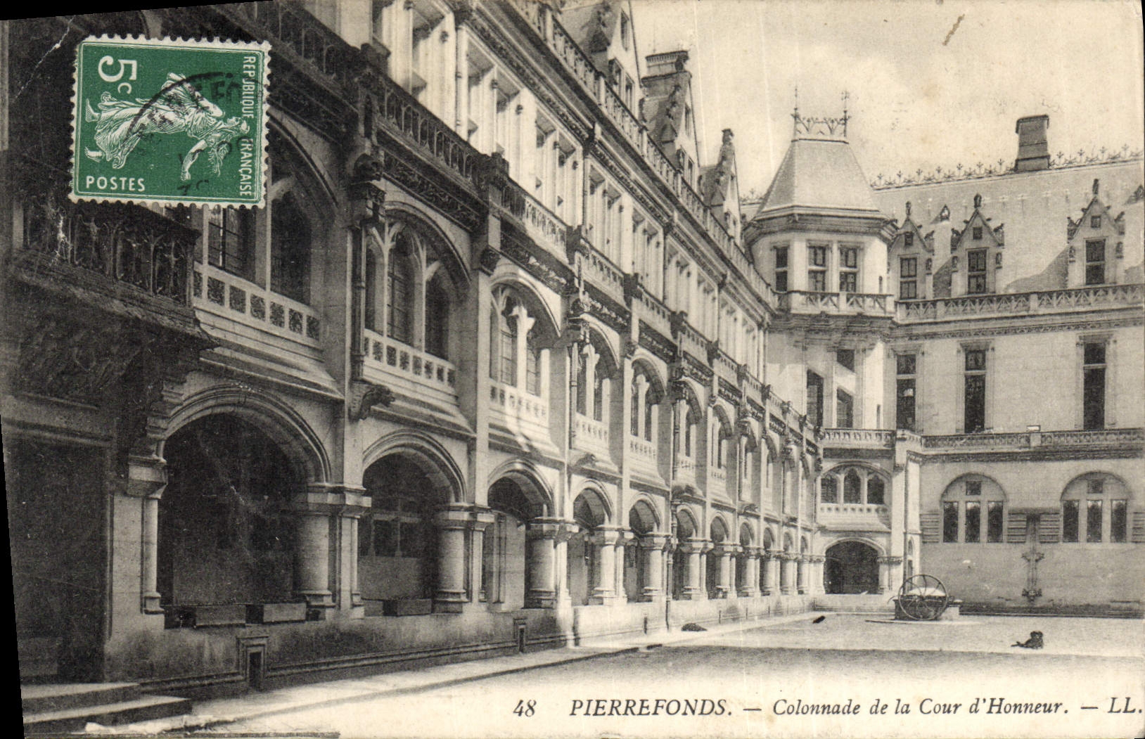 CPA Pierrefonds Colonnade de la Cour d'Honneur 