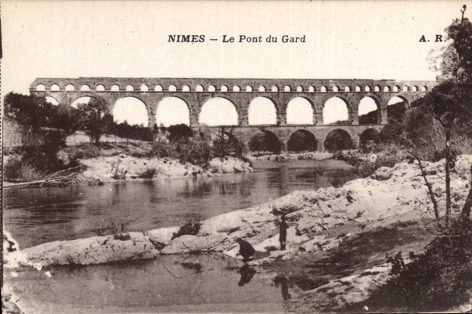 CPA Nimes Le Pont du Gard 