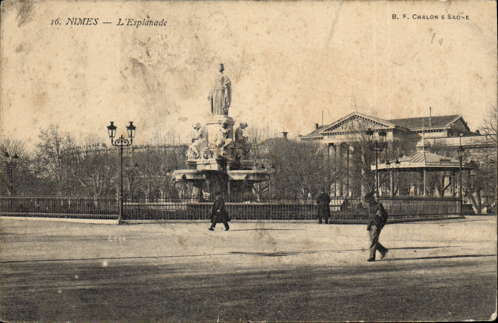 CPA Nimes L'Esplanade 