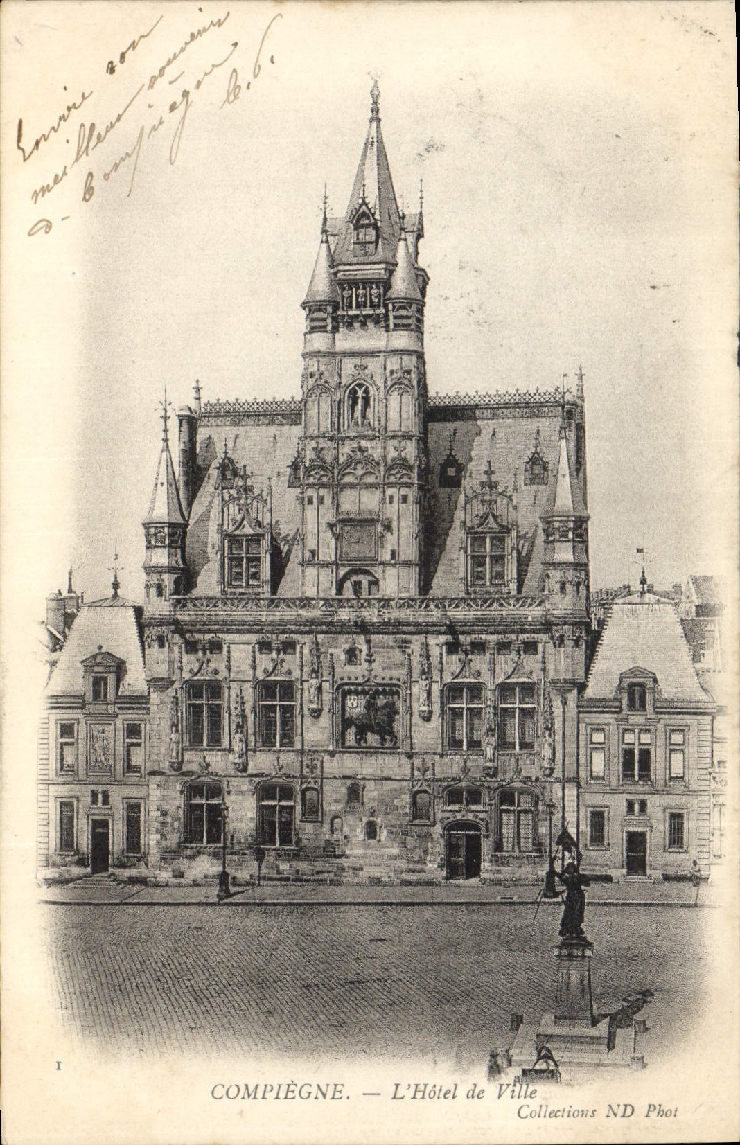 CPA Compiegne L'Hotel de Ville 