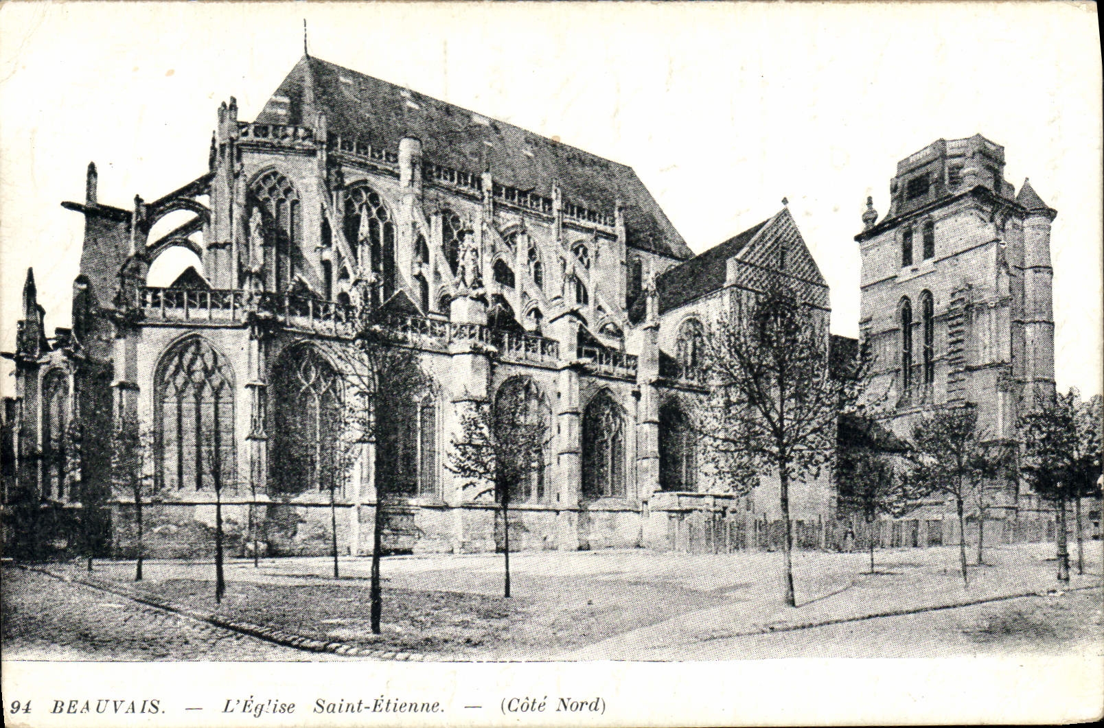 CPA Beauvais L'Eglise Saint Etienne 