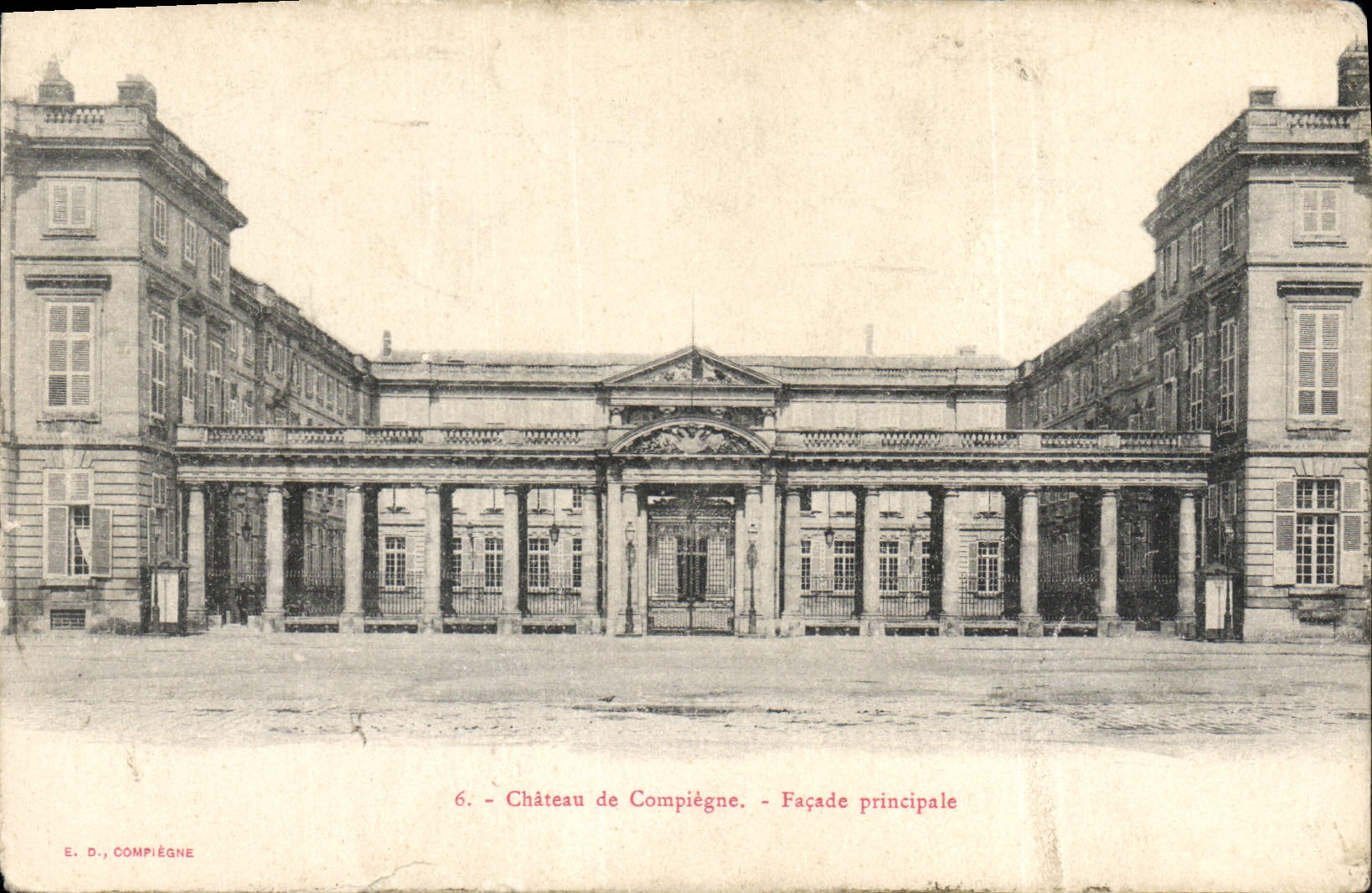 CPA Chateau de Compiegne Facade principale 