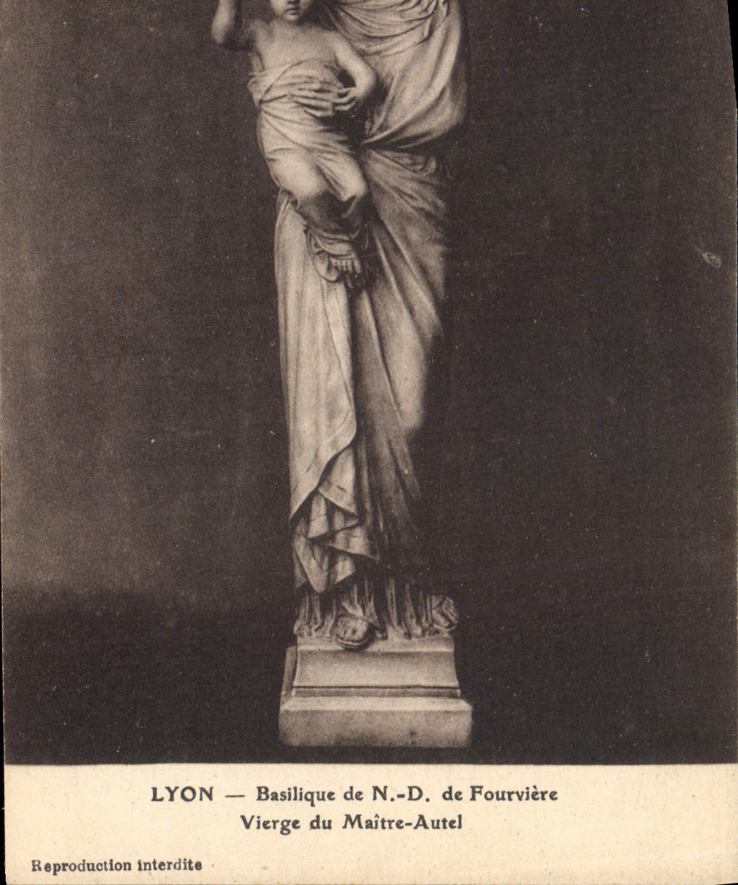 CPA Lyon Basilique de N D de Fourviere Vierge du Maitre Autel 